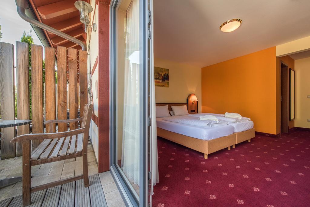 Landhotel Und Gasthof Hirsch Huettenreute Hosskirch Экстерьер фото