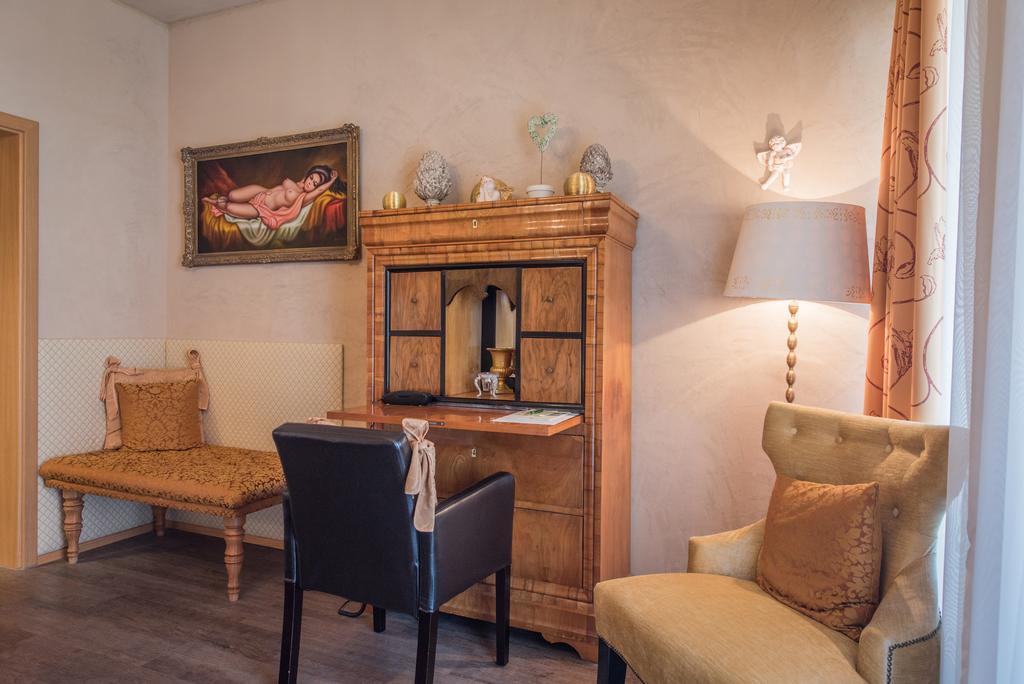 Landhotel Und Gasthof Hirsch Huettenreute Hosskirch Экстерьер фото
