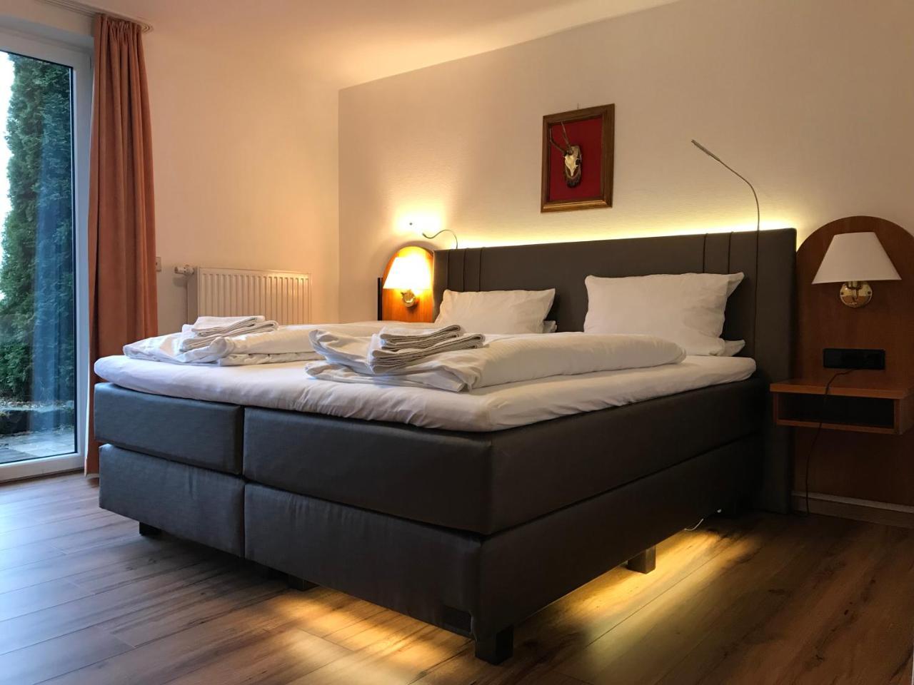 Landhotel Und Gasthof Hirsch Huettenreute Hosskirch Экстерьер фото
